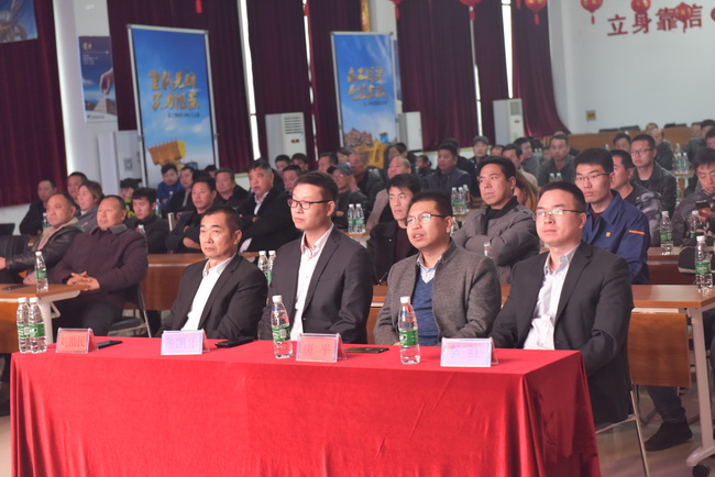 徐工大吨位装载机侠客行河南站开幕式暨高端产品推介会现场