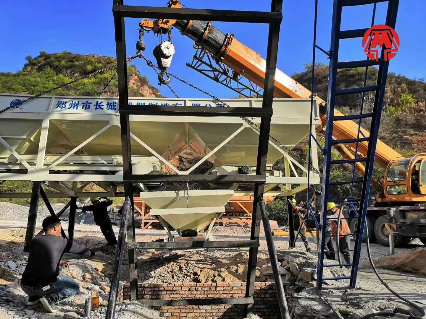 徐工QY35K5起重机助力中国水电50站有序安装