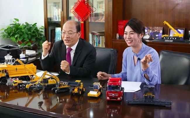 徐工机械副总裁,进出口公司总经理刘建森化身为网络主播
