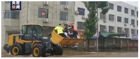 徐工铲车助力高三学生顺利参加考试