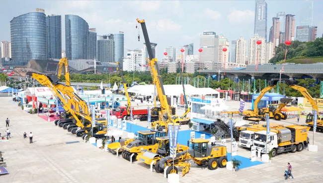 徐工道路机械参展第十八届中国——东盟博览会