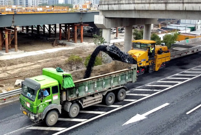 徐工铣刨机助力沪杭甬高速公路改扩建工程