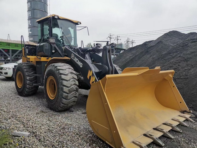 徐工LW500FV Super装载机批量交付郑州建工集团